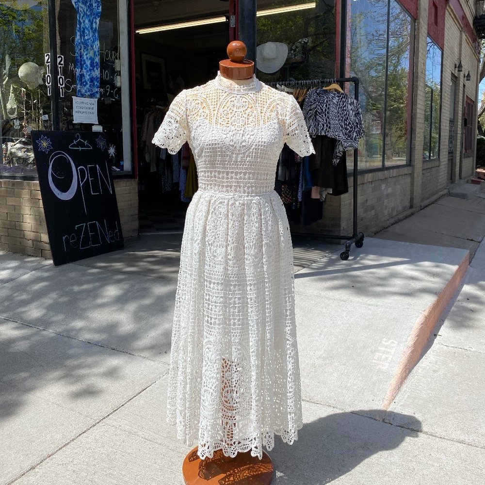 Olivia Culpo x Le Tote Lace Dress